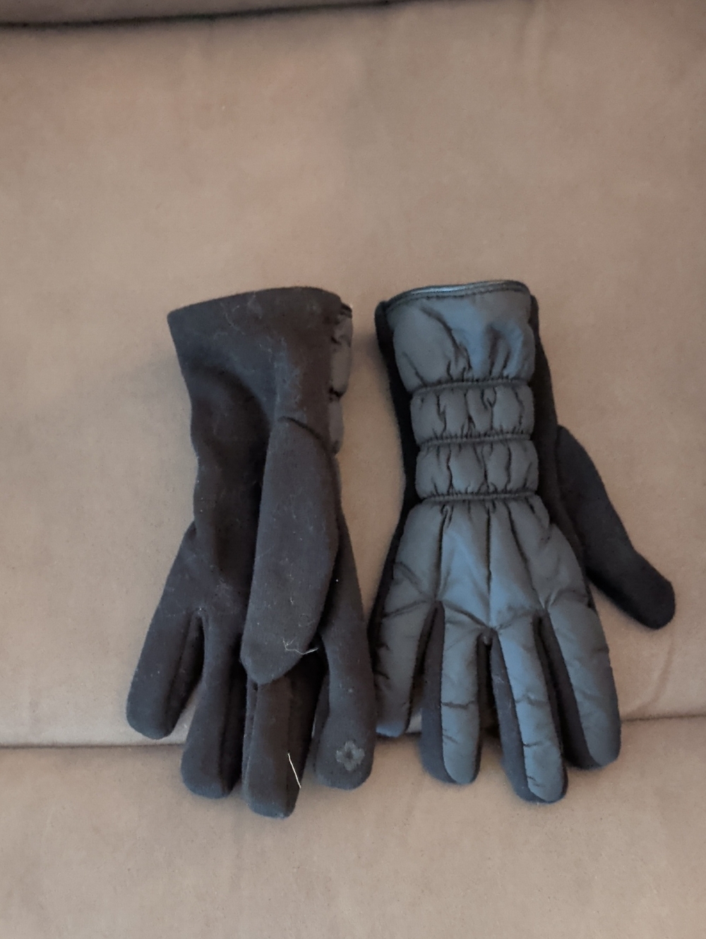 Black Women's Winter Gloves - Insulated Cold-Weather Gloves